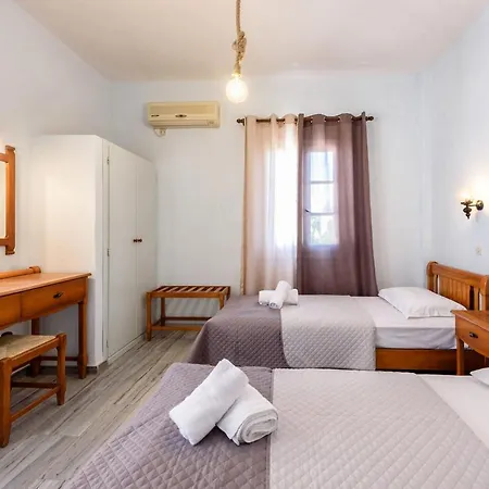 公寓式酒店 艾斯特里亚公寓酒店 Páros